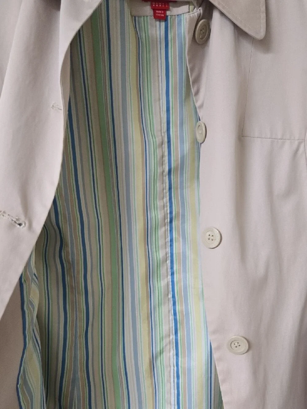 Esprit Women’s Beige Trench Coat with Striped Lining Size Medium - Picture 8 of 8